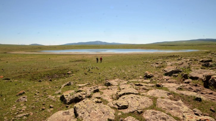 Kars'taki Asboğa Gölü yaklaşık 8 metre çekildi!