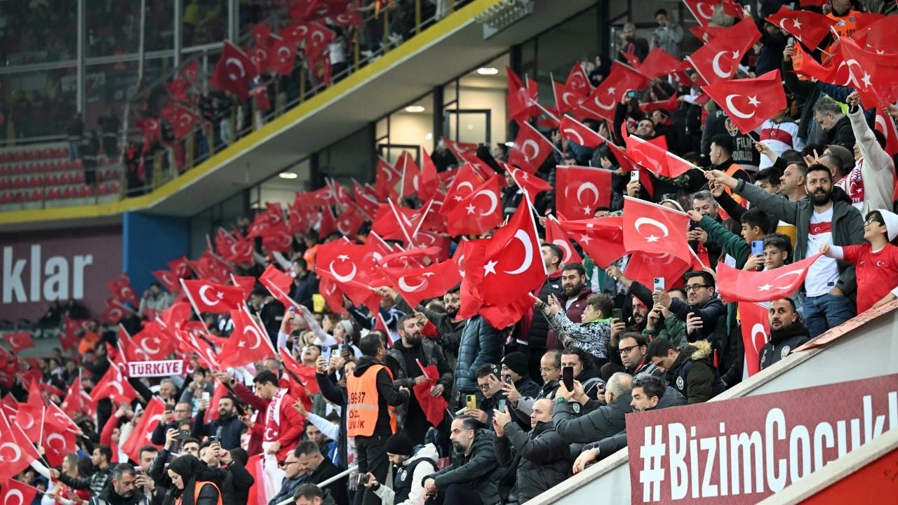 Kayseri'de 11 yıllık özlem bitti! Tribünler coştukça çoştu