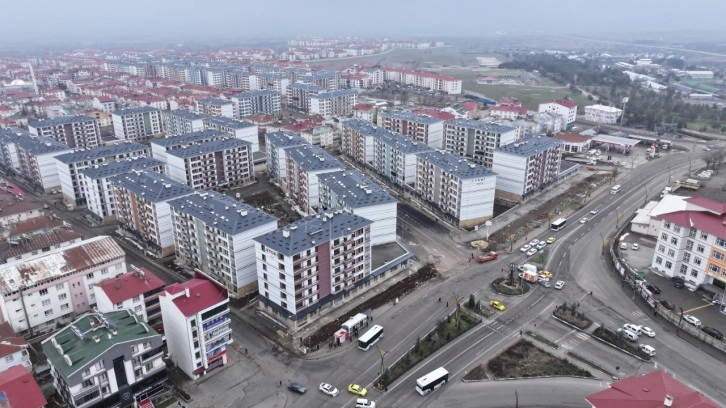 Kentsel dönüşüm alanındaki yollar trafiğe açıldı