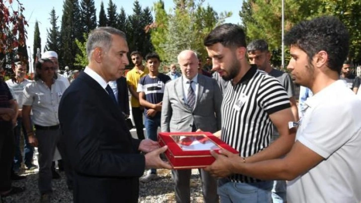 Kıbrıs gazisi Mehmet Alptekin askeri törenle son yolculuğuna uğurlandı