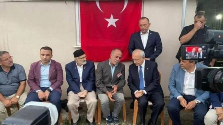 Kılıçdaroğlu şehit ailesini ziyaret etti