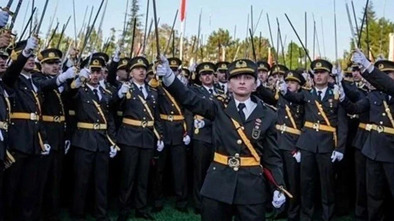 Kılıçlı yeminde ikinci emeklilik