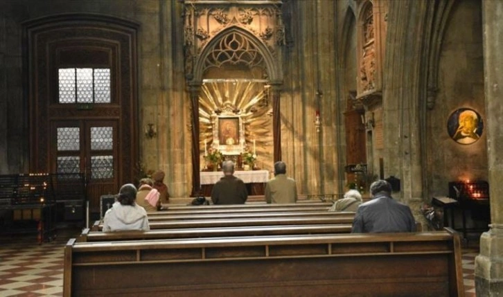 Kiliselerde 'cinsel istismar' vakaları: 250'den fazla rahip şüpheli