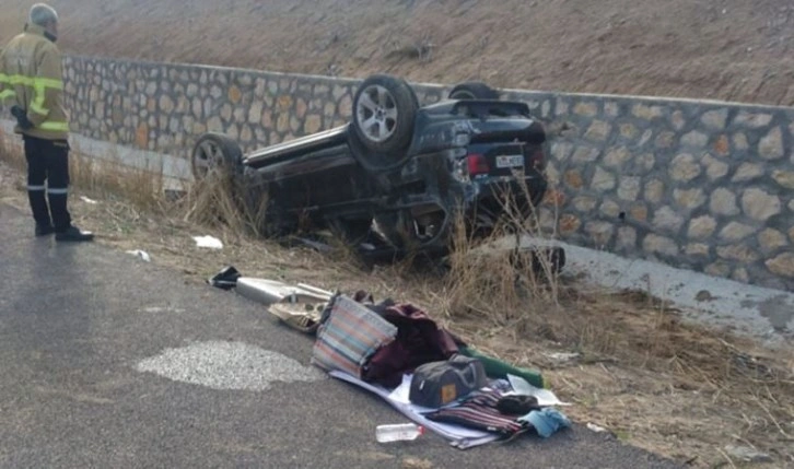 Kırıkkale'de feci kaza... Otomobil ters döndü: 1 ölü, 3 yaralı