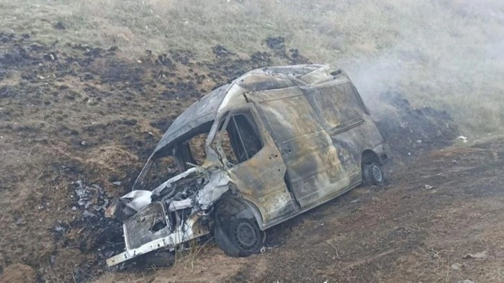 Kırıkkale'de kaza yapan ambulans küle döndü: 5 yaralı var