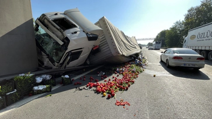 Kocaeli'de zincirleme trafik kazası! Otoyolda ulaşım aksadı!