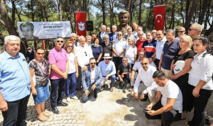 Konak'ta Aydın Erten büstü açılarak anıldı