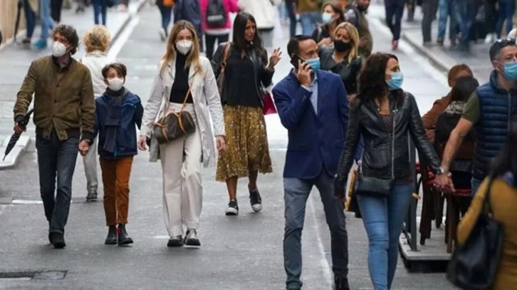 Korona kabusu yeniden kendini gösterdi! Almanya'da maske zorunluluğu geri geliyor