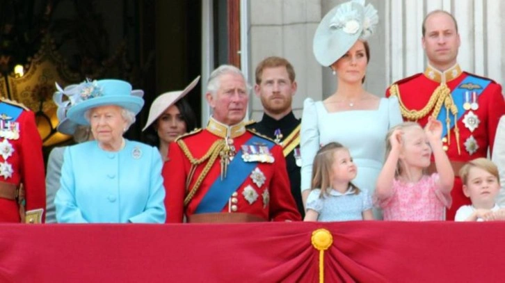 Kraliçe Elizabeth'in ölümüyle bir devir kapandı! Gözde gelinin unvanı değişti