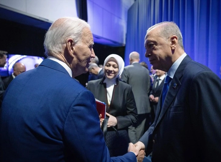 Kritik görüşme öncesi ilk kare! Erdoğan ile Biden ayaküstü kısa bir sohbet gerçekleştirdi