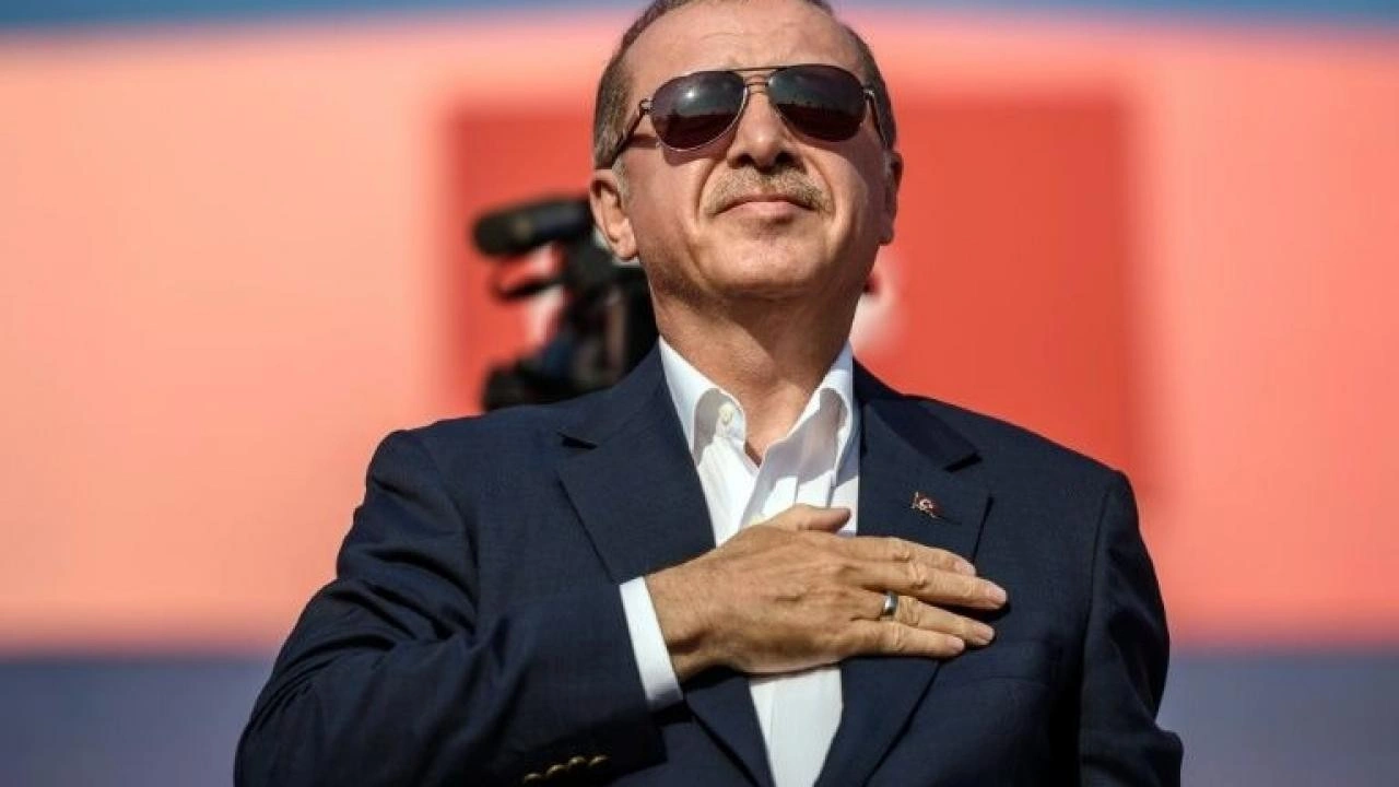 Kulisler kaynıyor: Yeni kabinede kimler olur? Hangi bakanlar yerini korur? İsim verdi...