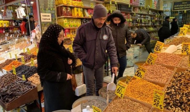 Kuruyemiş fiyatları cep yakıyor: 'Geçen seneye göre neredeyse iki katı'