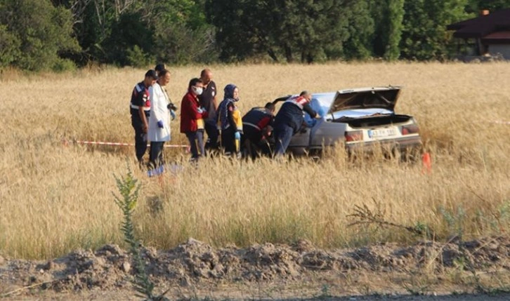 Kütahya'da feci kaza: 21 yaşındaki sürücü yanan araçta can verdi