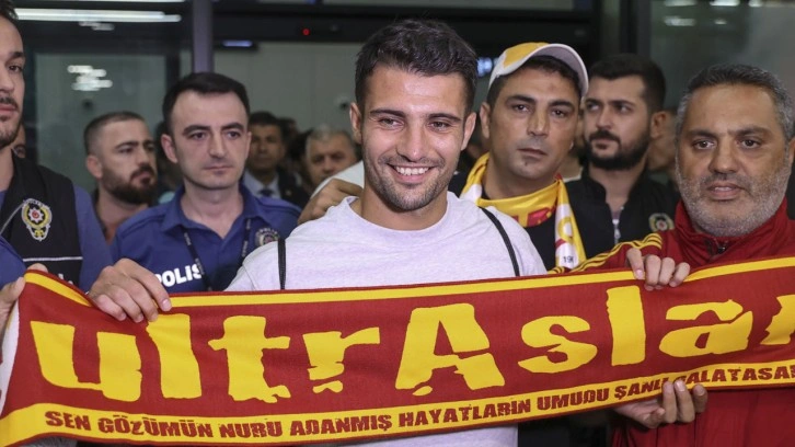 Leo Dubois Galatasaray için İstanbul'a geldi