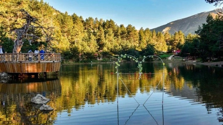 Limni Gölü Tabiat Parkı'nı yaklaşık 100 bin kişi ziyaret etti