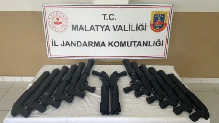 Malatya'da ruhsatsız 14 tüfek ele geçirildi