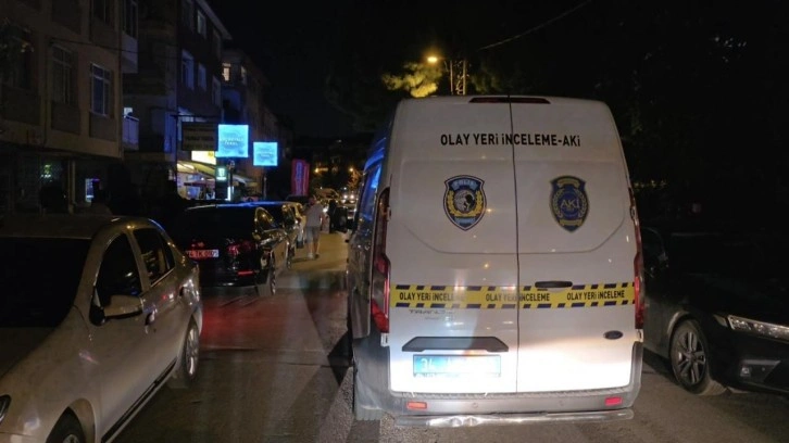 Maltepe'de iki grup arasında silahlı kavga: 3 yaralı