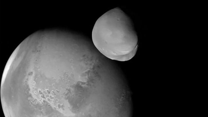 Mars'ın uydusu Deimos'un en net görüntüleri paylaşıldı