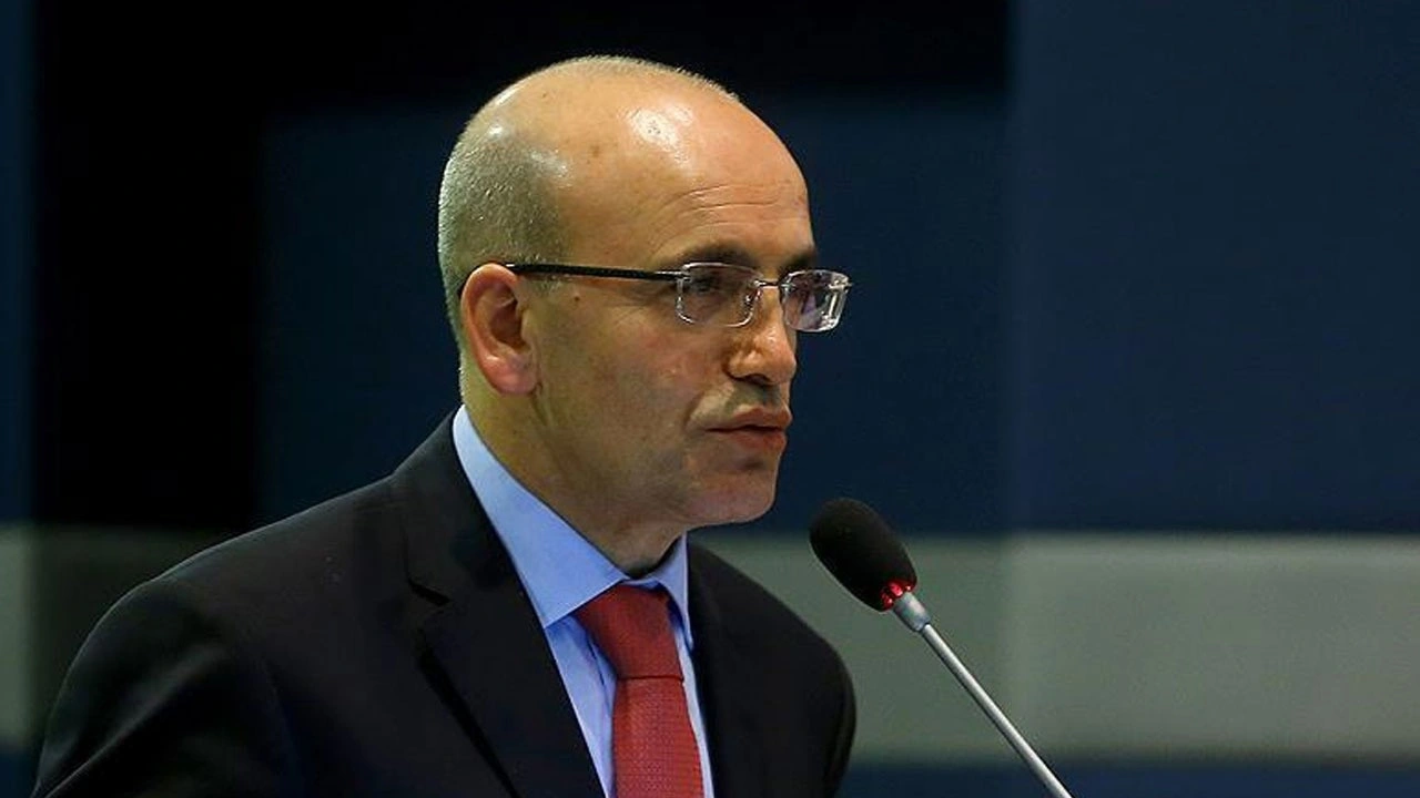 Mehmet Şimşek, 'vergi borçları silinecek' iddialarını yanıtladı