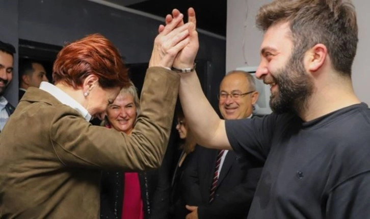 Meral Akşener, Baturay Özdemir’in stand-up gösterisini izledi