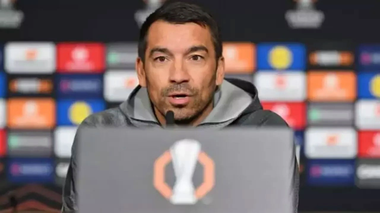 Mert sakatlanmıştı! Van Bronckhorst'tan kaleci açıklaması