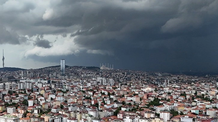 Meteoroloji az önce uyarı geldi listede İstanbul'da var! Ani sel, su baskını, yıldırım...