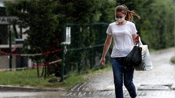 Meteoroloji'den İstanbul dahil birçok il için sağanak yağış uyarısı! Şemsiyeleri hazırlayın