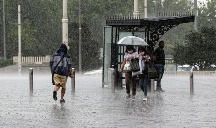 Meteoroloji'den 'kuvvetli sağanak' uyarısı: 25 il için sel alarmı!