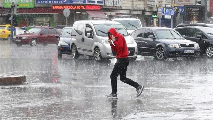 Meteorolojiden kuvvetli yağış uyarısı! Bu illere dikkat