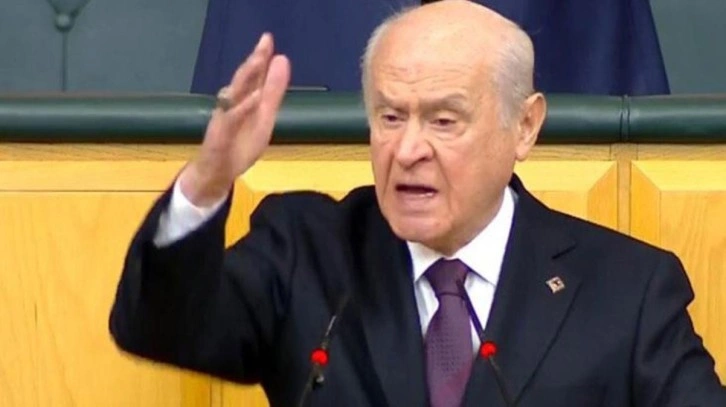 MHP lideri Bahçeli'nin sözleri salonu ayağa kaldırdı: Ölünüzü dirinizi, bir gün hepinizi