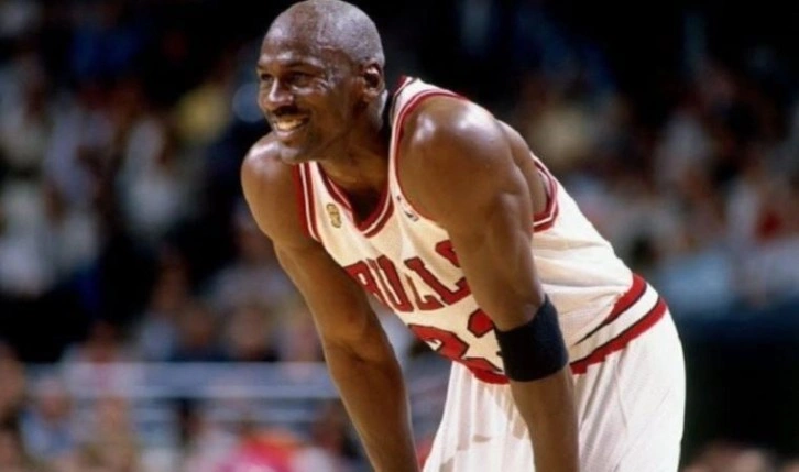 Michael Jordan'ın 1998 NBA Finalleri'nden ayakkabıları açık artırmada!