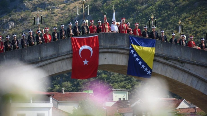 Milli Savunma Bakanlığı Mehteran Birliği Mostar'da! Bosna Herseklilerden büyük ilgi