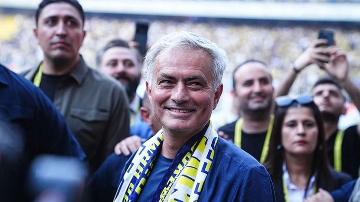 Mourinho'dan flaş transfer mesajı! Galatasaray'ın transferini duyurdu