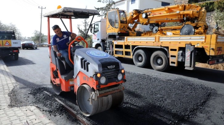 Muğla Bodrum’da 9 kilometre sıcak asfalt yapıldı