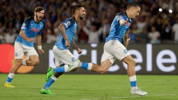 Napoli, Liverpool'u gole boğdu