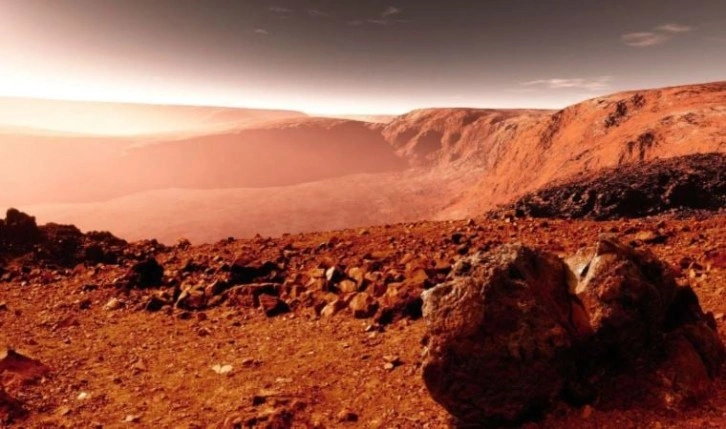 NASA, Mars yüzeyinde potansiyel bir su kaynağı buldu