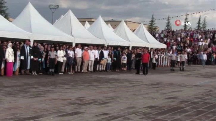 Niğde Ömer Halisdemir Üniversitesi'nde Mezuniyet Heyecanı