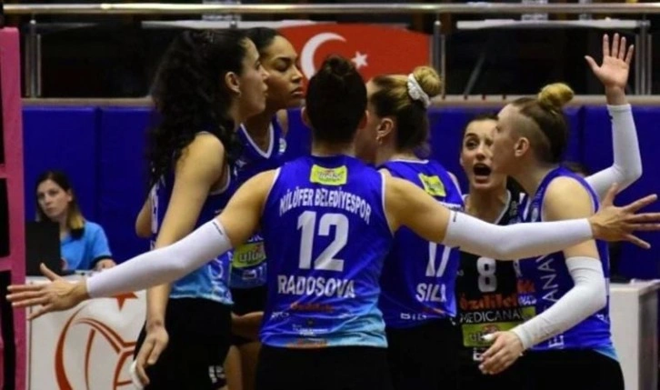 Nilüfer Belediyespor evinde set vermedi