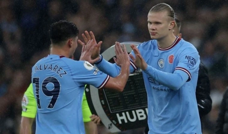 Norveçli futbolcu Erling Haaland'dan Manchester City'ye hayat öpücüğü