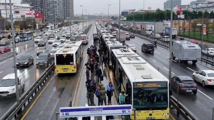 Öğrenci metrobüs aylık akbil bilet fiyatları 2023 kaç para oldu?