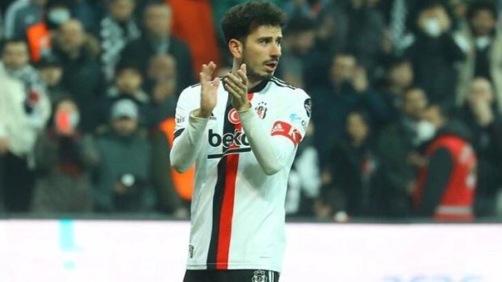 Oğuzhan Özyakup Süper Lig'de kalıyor