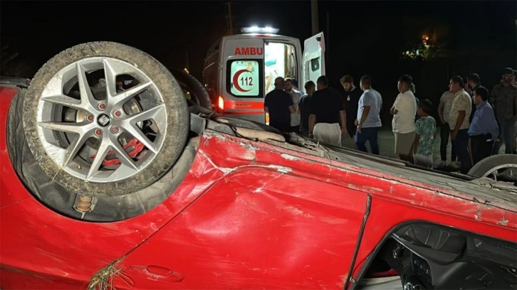 Ölümden kıl payı kurtuldular! Yol kenarına uçan araç takla attı: 2 yaralı