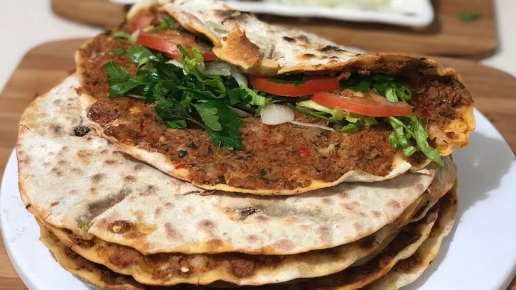 Online yemek siparişlerinde en çok lahmacun tercih edildi!