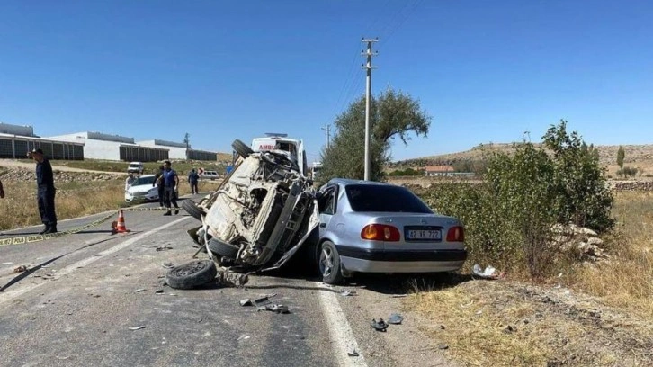 Önündeki kamyonu sollayacaktı! Sonu çok fena oldu