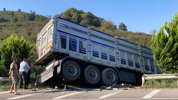 Ordu'da zincirleme kaza! Yaralılar var