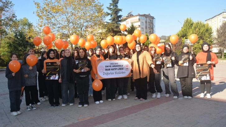 Ordu'da lösemiyi yenen öğretmen için gökyüzüne balon uçurdular