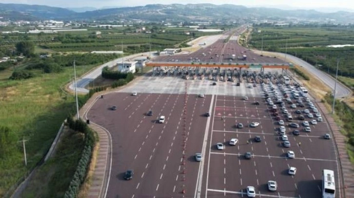 Osmangazi Köprüsü'nde bayramın son günü dönüş hareketliliği