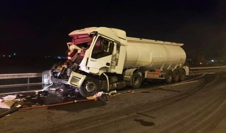 Osmaniye'de akaryakıt yüklü tanker, TIR'a çarptı: 1 ölü