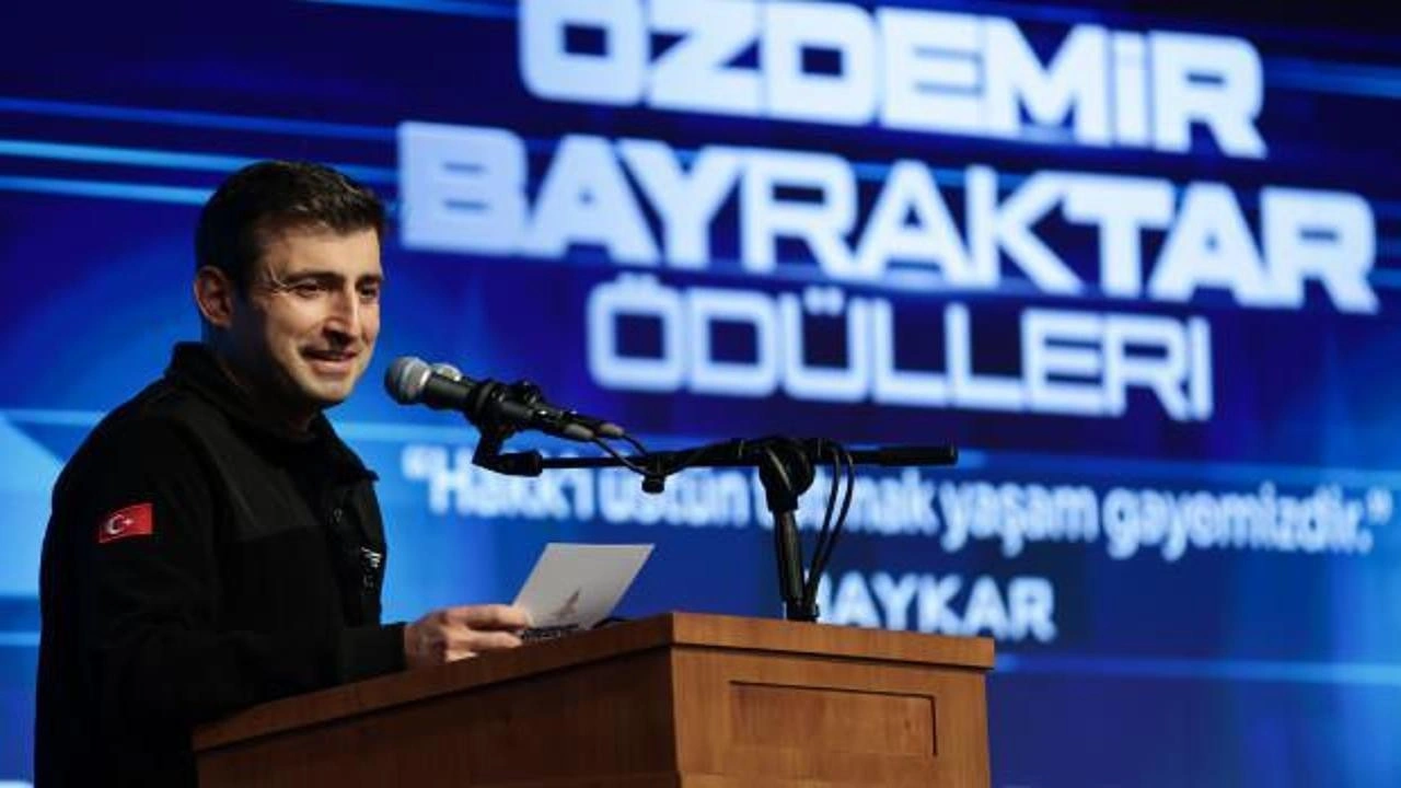 Özdemir Bayraktar ödülleri sahiplerini buldu