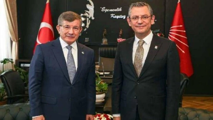 Özgür Özel, Ahmet Davutoğlu ile görüştü